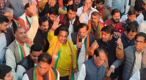 त्रिनगर की विधायक प्रीति तोमर के खिलाफ जन आक्रोश प्रदर्शन, प्रवीन खंडेलवाल के नेतृत्व में आयोजित