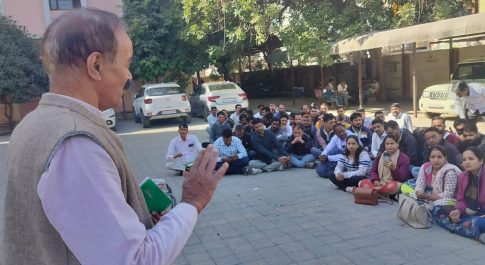 कानून की पालना कराने वाले ही कर रहे कानून का उल्लंघन
