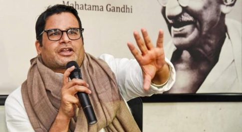चुनाव रणनीति फर्मों को राजनीति आउटसोर्स करने के खतरे
