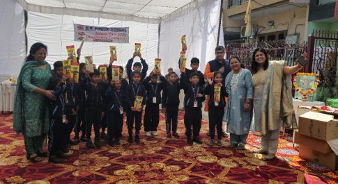 डी एन पब्लिक स्कूल में वार्षिक खेल पुरस्कार वितरण समारोह का हुआ आयोजन