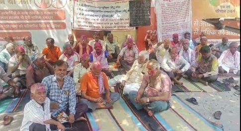 शोषक वर्ग के खिलाफ हमें एकजुट होना सिखाती है होली