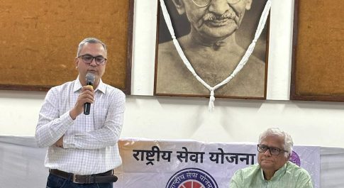 गांधी विचार भयमुक्त बनाता है: कुमार प्रशांत 