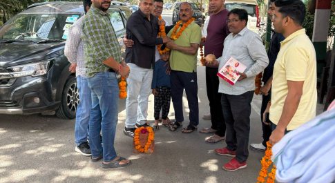 वसुंधरा के वार्ड 61 के सेक्टर 10A में सड़क निर्माण कार्य का शिलान्यास।