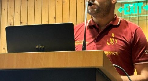 हिन्दू कालेज में कैंपस कविता का आयोजन