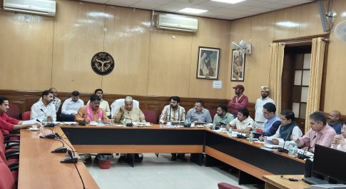 सभापति दिनेश कुमार गोयल ने लखनऊ में पूर्वांचल व मध्यांचल की विद्युत समिति की बैठक में की अध्यक्षता