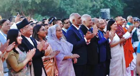 इतने तनहा तो हम कभी भी न थे!!