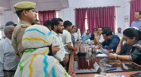 डीएम की अध्यक्षता में तहसील नानपारा में सम्पन्न हुआ सम्पूर्ण समाधान दिवस