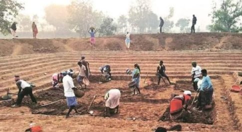 बदहाल मनरेगा : रोजगार नहीं, निराशा की गारंटी