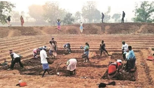 बदहाल मनरेगा : रोजगार नहीं, निराशा की गारंटी