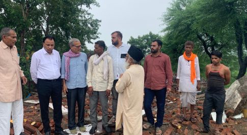 मृतक छात्रों के परिजनों को 1-1 करोड़ आर्थिक सहायता की मांग